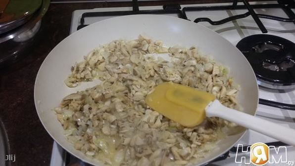 жульен из грибов под яйцом