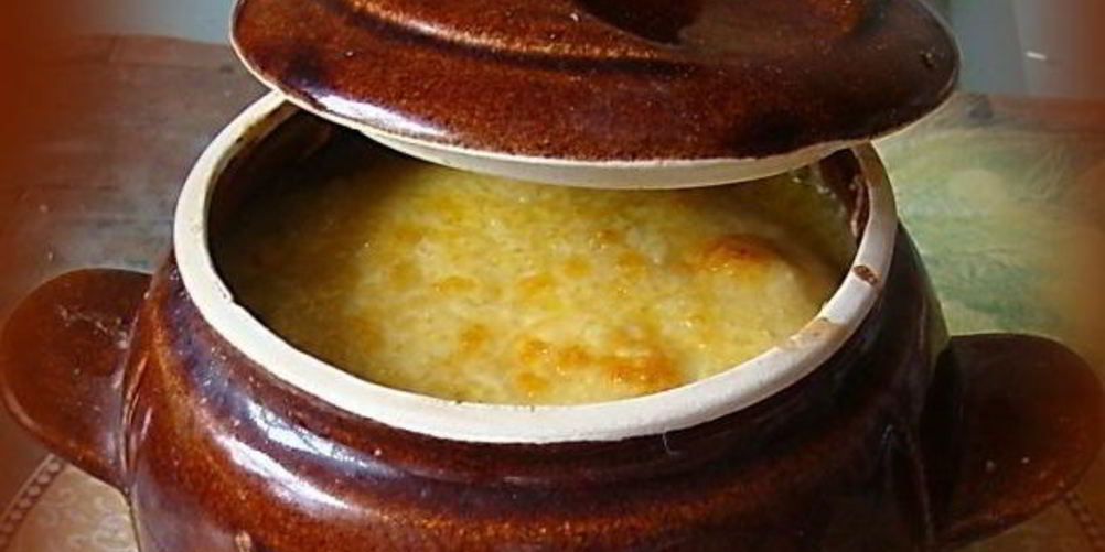 Рецепт жульена на молоке с курицей и грибами в горшочках