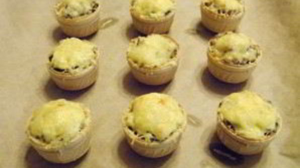 жульен в тарталетках с грибами и курицей